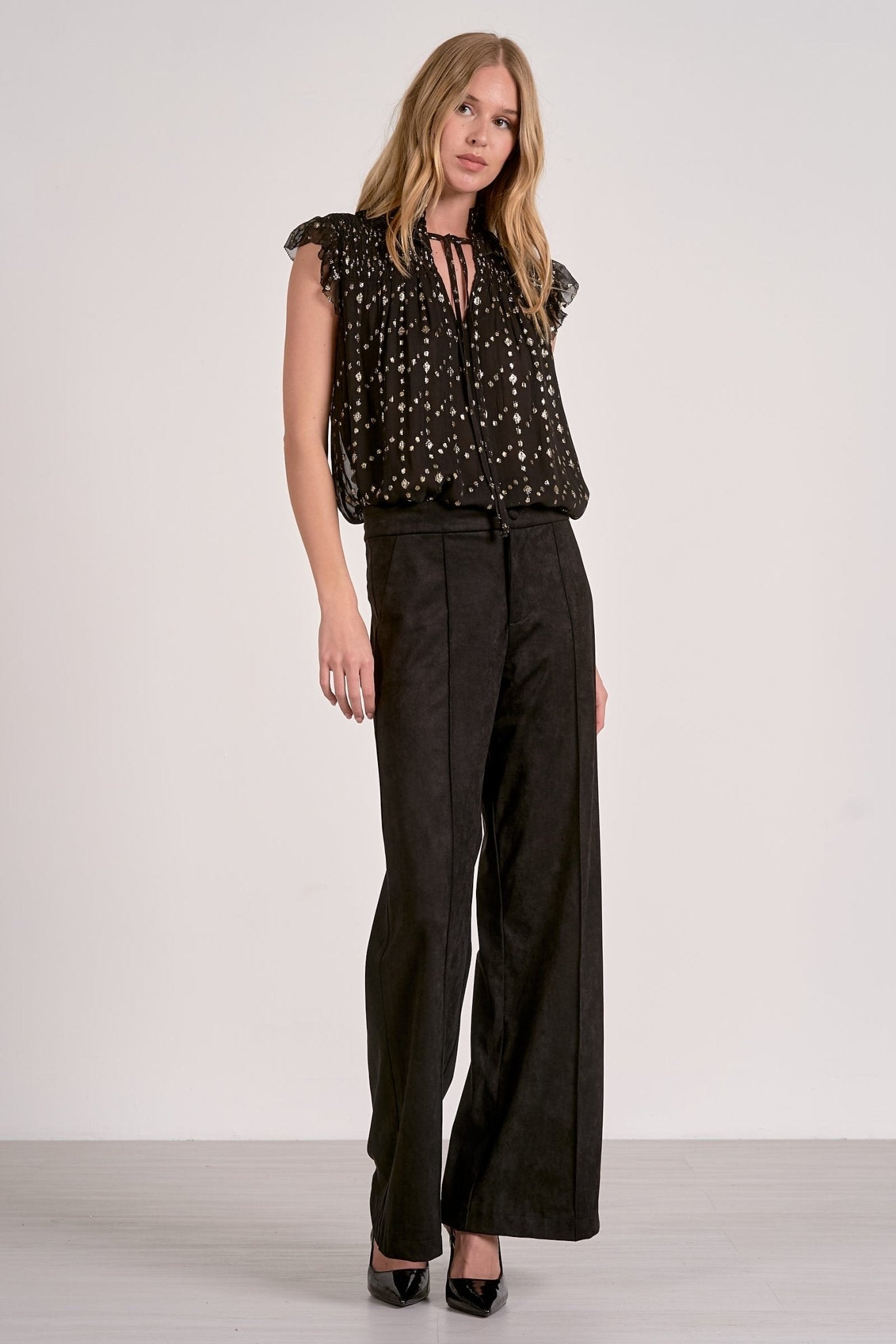 Elan Sleeveless Tie Neck Topm - Black Geo Print - Mainstream Boutique