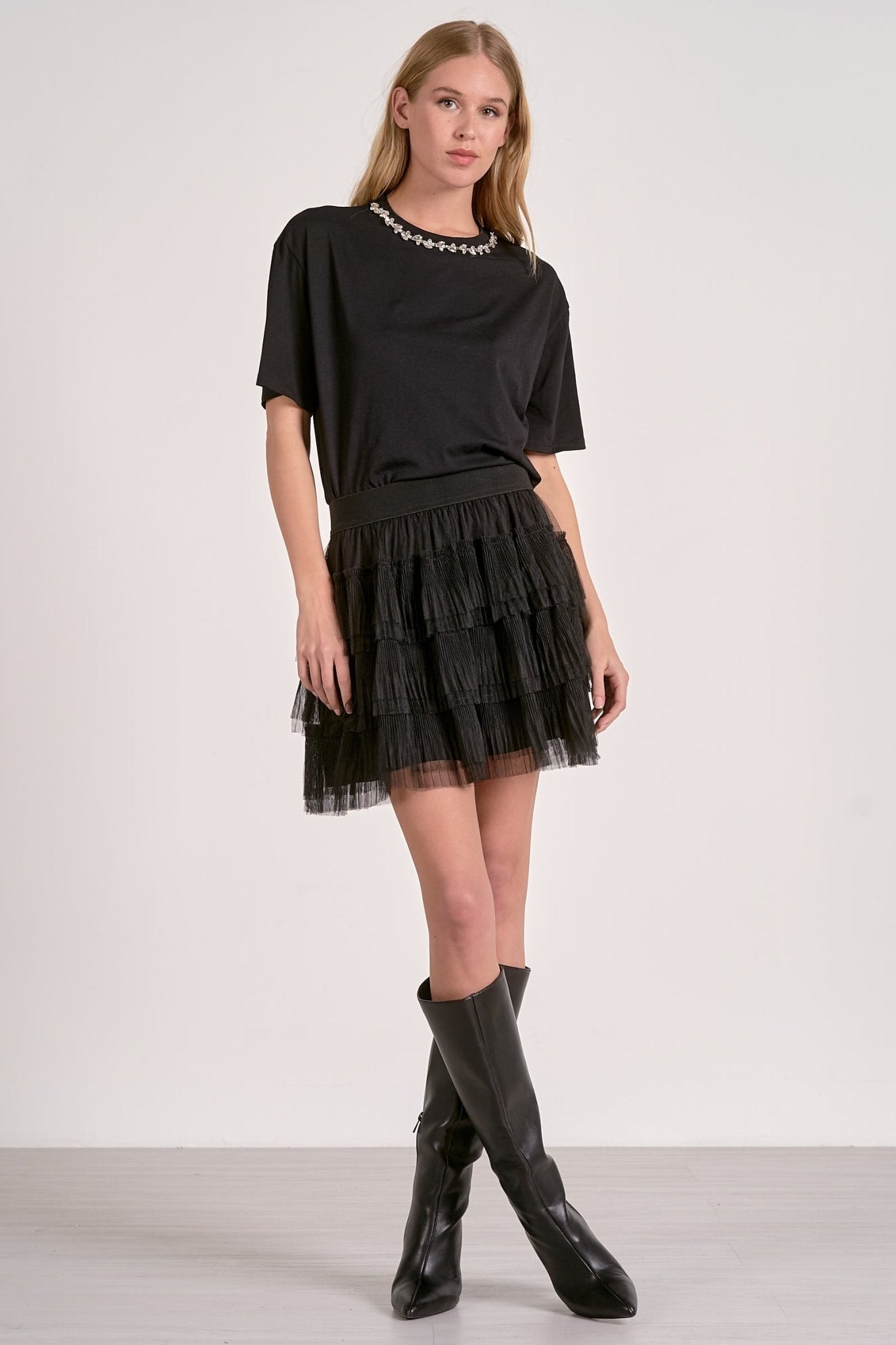 Elan SS Neck Embellishments Top - Mainstream Boutique